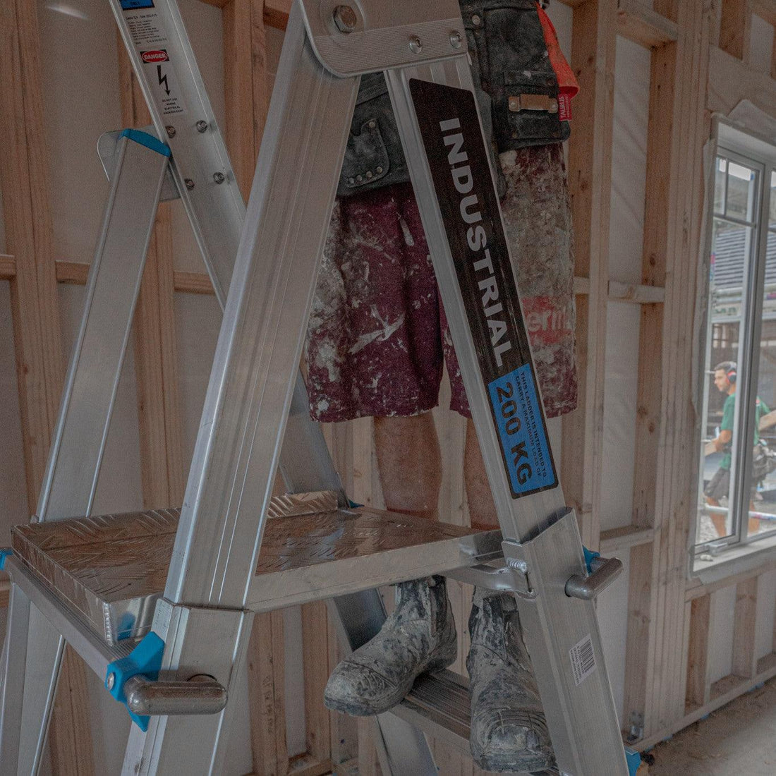 How To Choose The Right Ladder for Interior Painting